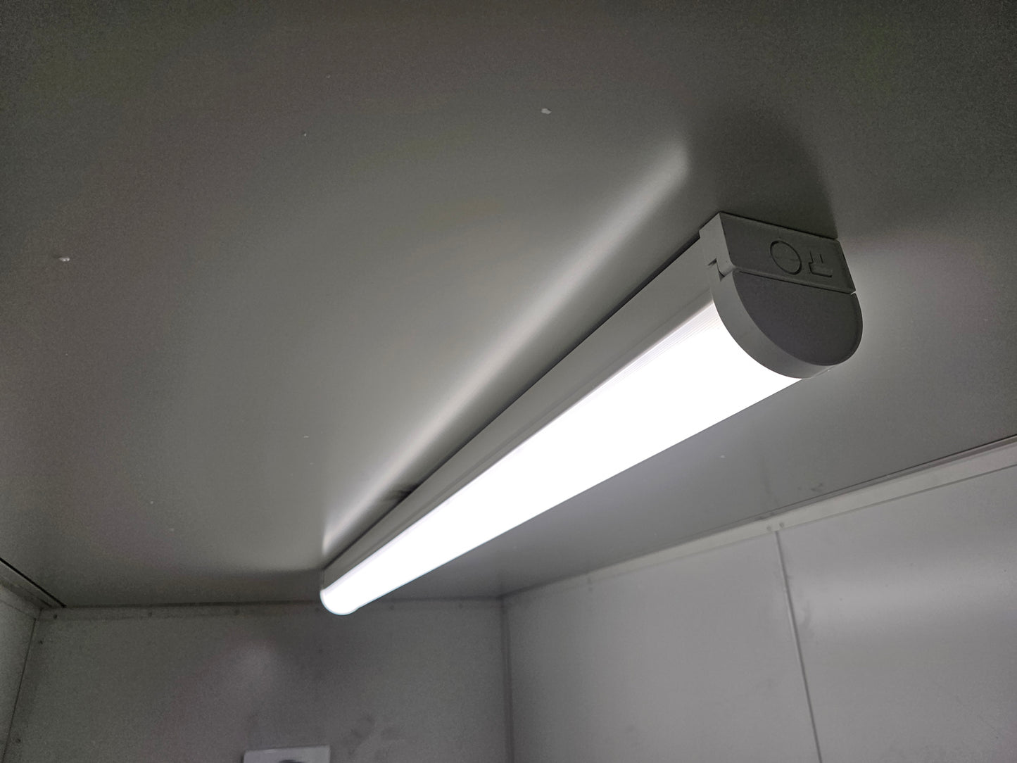 RAPTA LED Batten Light Tri Colour 1200mm