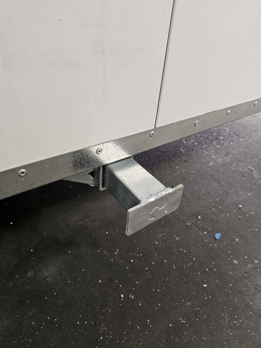 Building lifting points braced